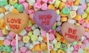 Valentine's Day Cake Pops Hearts