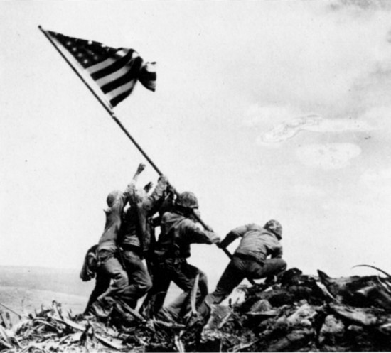 The-United-States-Iwo-Jima-Flag