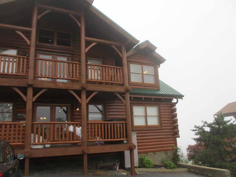 Cabin Fever Vacations Review Brandcation Pigeonforge Frosted