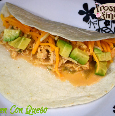 Chicken con Queso Slow Cooker Recipe #AmazingAvoCinco