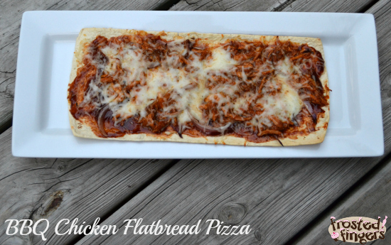 BBQ Chicken Flatbread Pizza #FlatoutGood