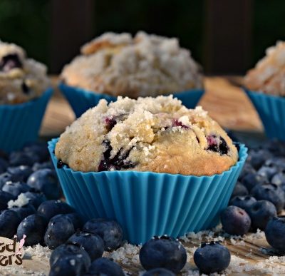 Streusel Topped Blueberry Muffins #BlueberryMuffinDay